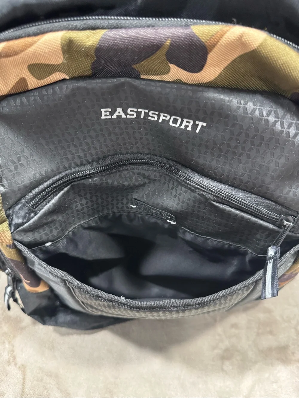 EASTSPORT Camo Backpack